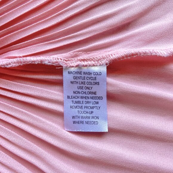 Sunny Leigh Flutter Sleeve Bow Tie Neck Top ๐๐ - Picture 4 of 4